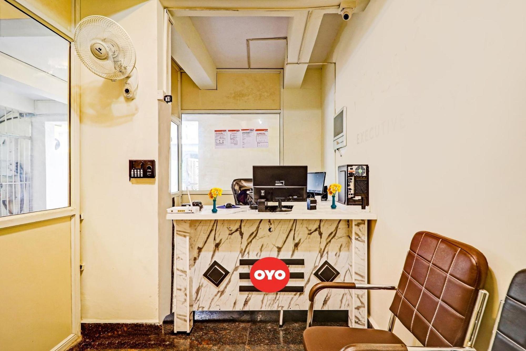 Oyo Happy Stay Hotels Хидерабад Екстериор снимка