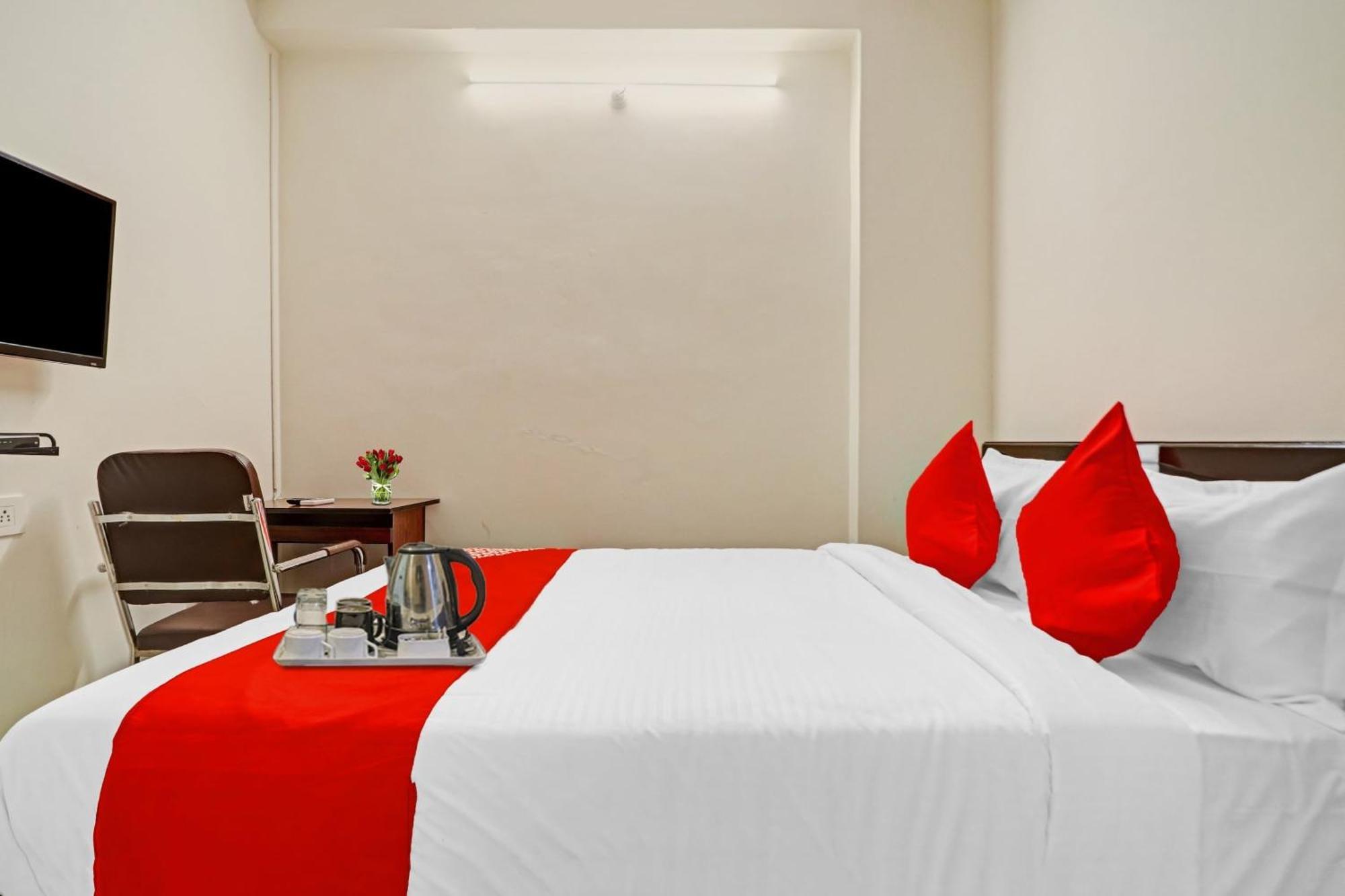 Oyo Happy Stay Hotels Хидерабад Екстериор снимка